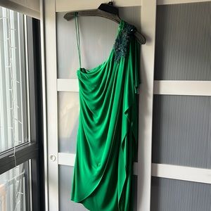 Badgley Mischka emerald green one shoulder cocktail formal dress stretch 12